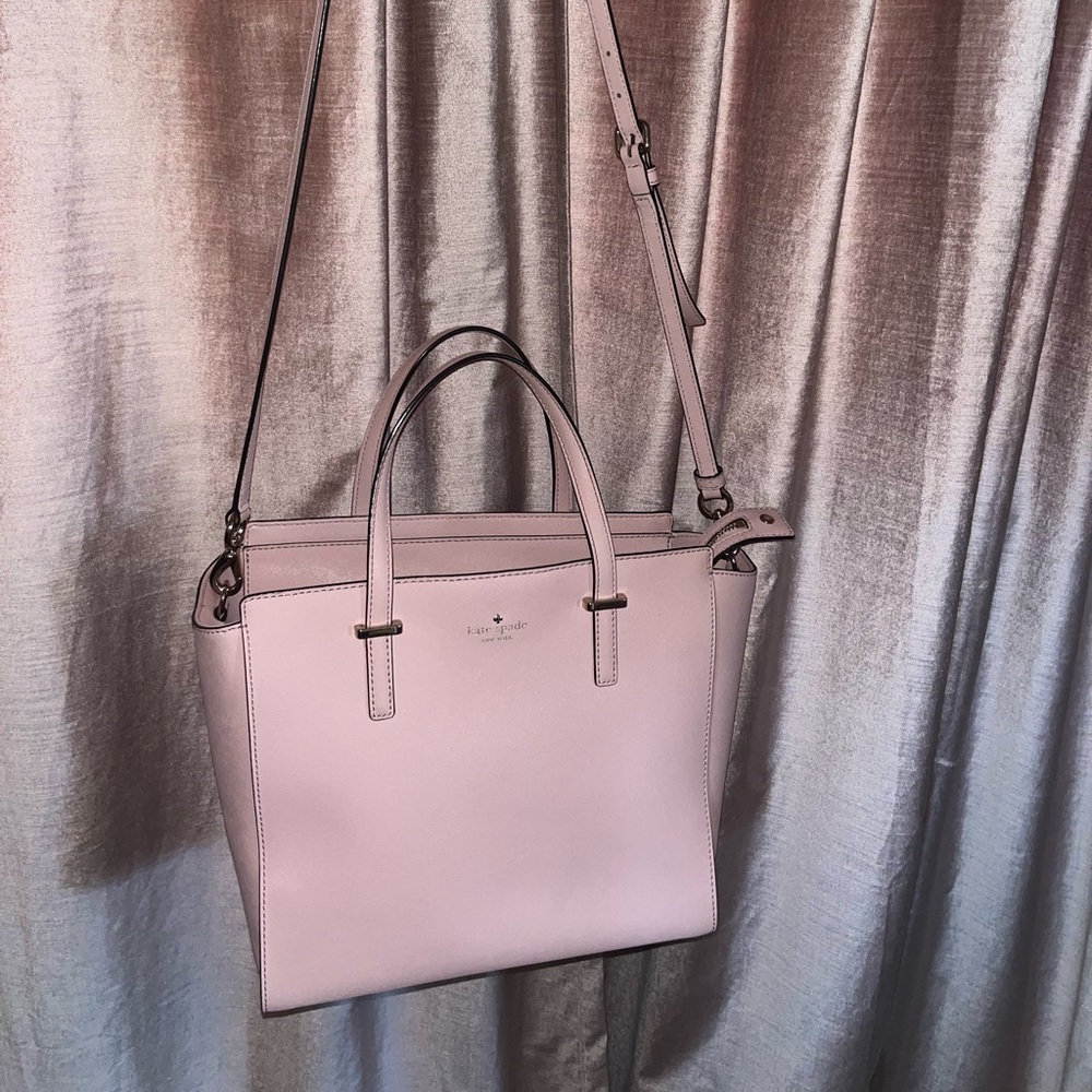 Light pink Kate Spade bag, in great condition. I have dust bag too.
